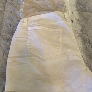 Maternity shorts white
